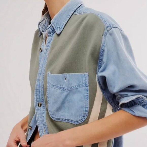 065 Free People X Tricia Fix Mixed Emotions Shirt Denim Sweatshirt NWOT Size M/L - Picture 4 of 9